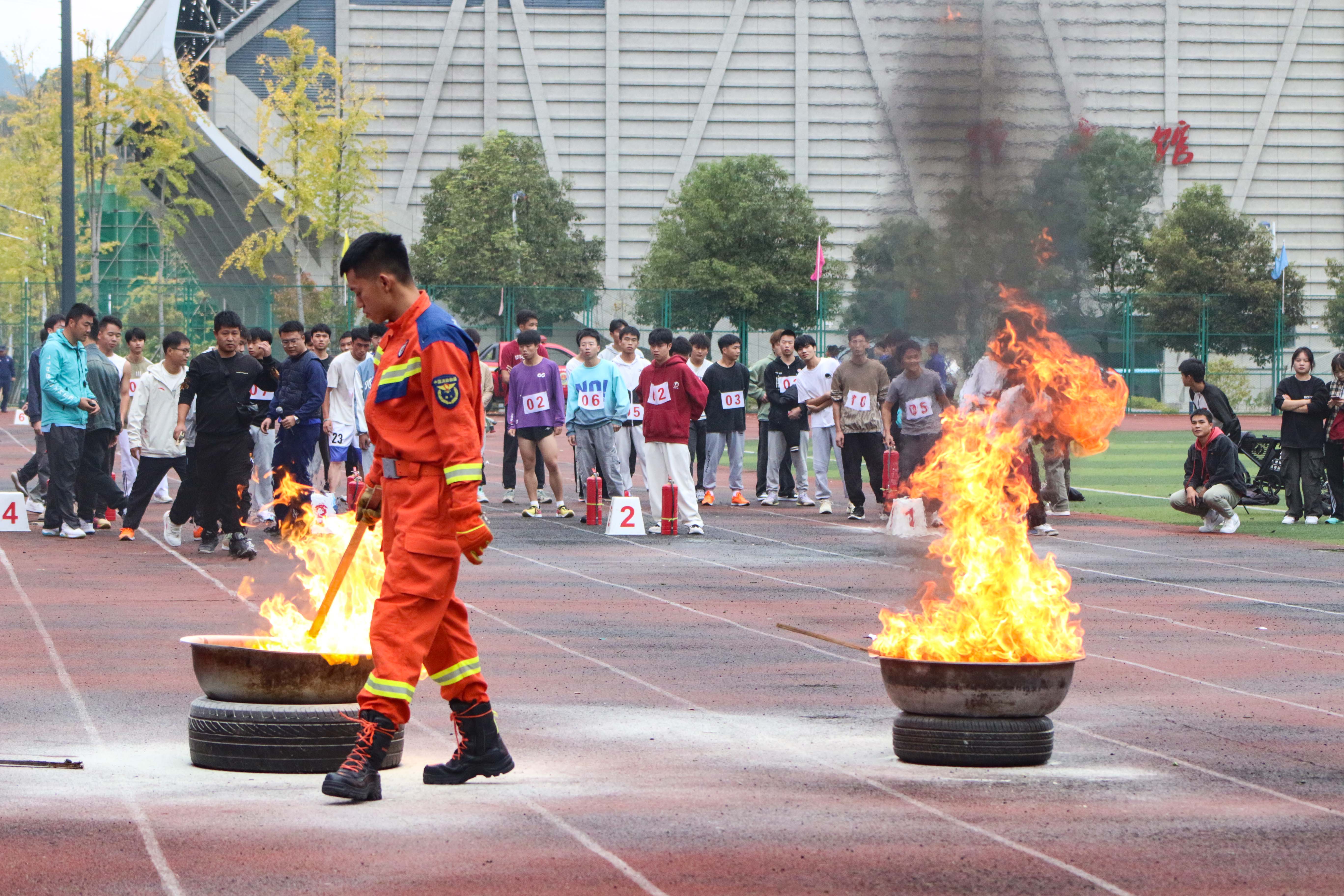 2023年德江县消防宣传月活动启动仪式暨第二届大学生消防技能运动会在足球加APP官网举行(图16)